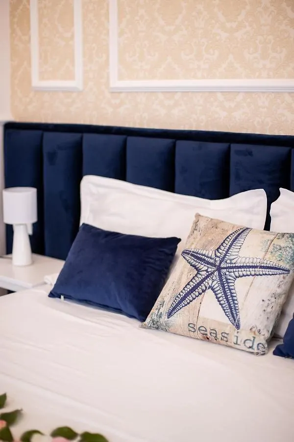 Vila Sanremo 티라나 3*,